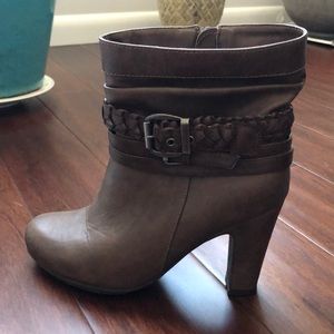 Brown leather bootieS
